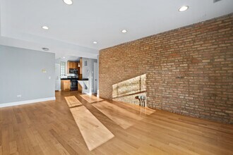 7461 N Seeley Ave in Chicago, IL - Building Photo - Building Photo