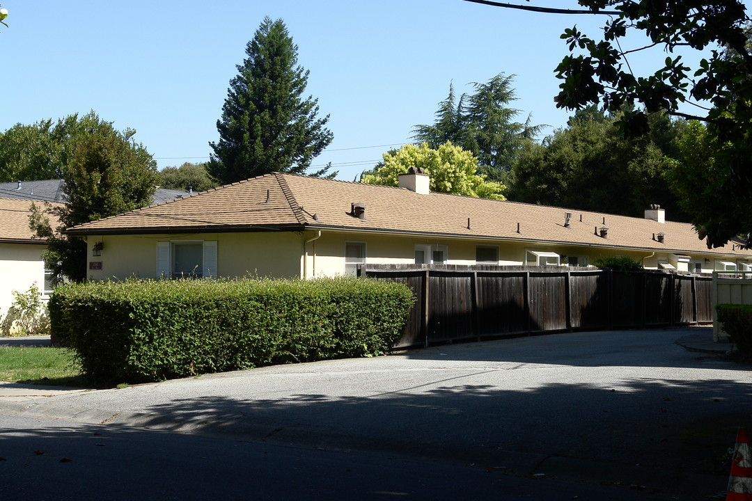 1044-1046 Noel Dr in Menlo Park, CA - Building Photo