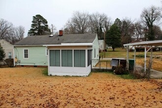 911 Denny St in High Point, NC - Building Photo - Building Photo