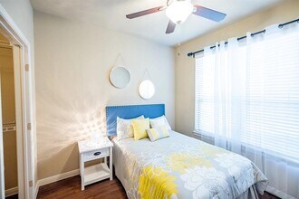 701 Center Ridge Dr in Austin, TX - Building Photo - Building Photo