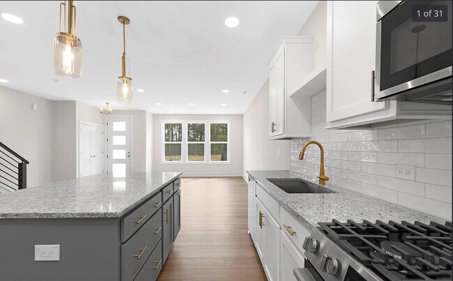 805 Fireship Rd in Fuquay Varina, NC - Building Photo - Building Photo