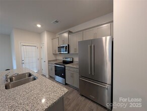 9043 Lowfalls Ln in Charlotte, NC - Building Photo - Building Photo