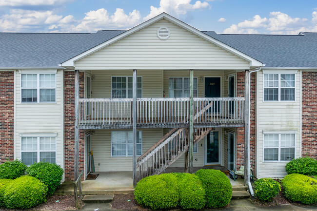 Savannah Park Condominiums in Thomasville, NC - Foto de edificio - Building Photo