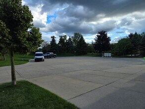 6725 Boulder Pointe Dr in Washington, MI - Building Photo - Building Photo