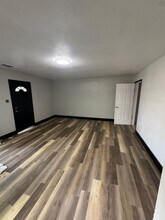 205 W Bond St in Denison, TX - Building Photo - Building Photo