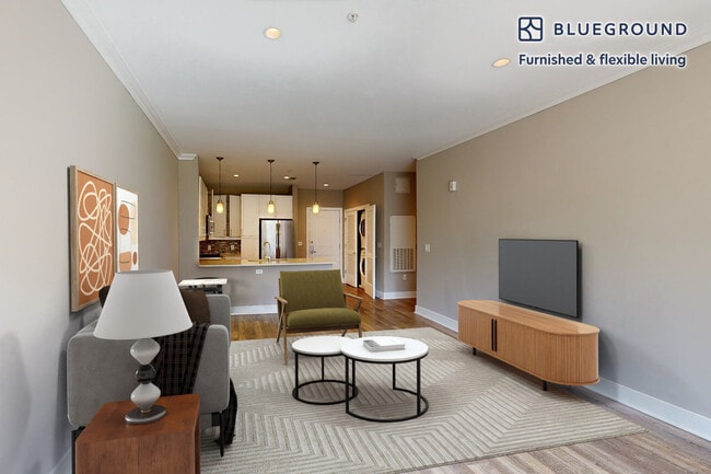 240 E Shore Rd in Great Neck, NY - Building Photo - Building Photo