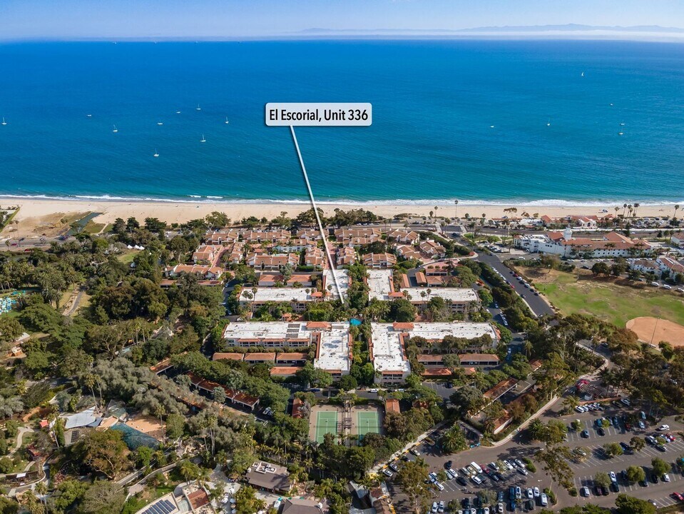 336 Por La Mar Cir in Santa Barbara, CA - Foto de edificio