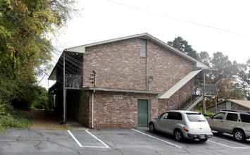 The Village Apartments in Knoxville, TN - Building Photo - Building Photo