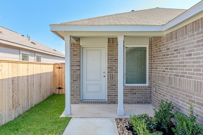 property at 17983 Valle Cupa Ln