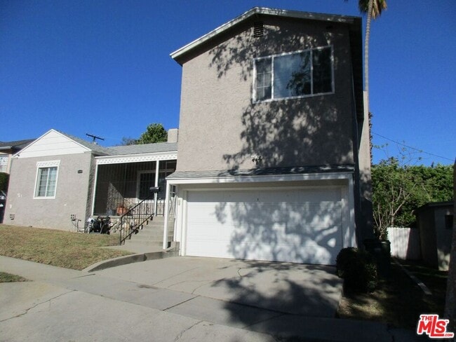5108 Valley Ridge Ave in Los Angeles, CA - Building Photo - Building Photo
