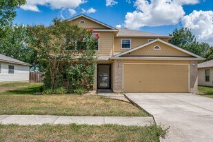 153 Hanging Moss Dr in Cibolo, TX - Building Photo