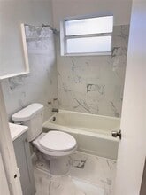 181 NW 28th Terrace in Fort Lauderdale, FL - Building Photo - Building Photo