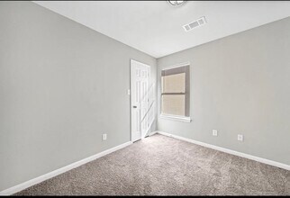 3019 La Estancia Ln in Houston, TX - Building Photo - Building Photo