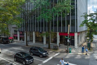 Altitude on Main in Richmond, VA - Building Photo - Building Photo
