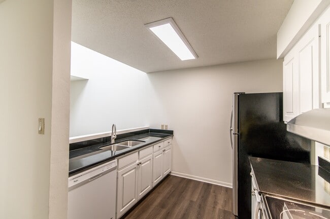 property at 1507 Wimbledon Dr