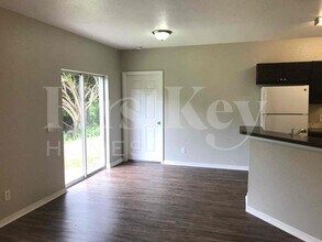 5351 Sylvania Ave in North Port, FL - Building Photo - Building Photo