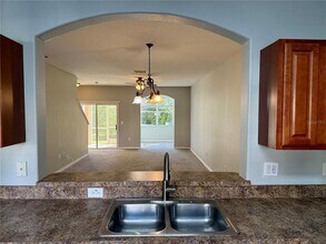 1040 Sleepy Oak Dr in Wesley Chapel, FL - Building Photo - Building Photo