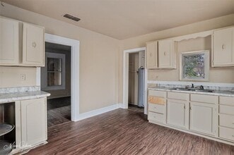 325 Edwards St in Bossier City, LA - Building Photo - Building Photo