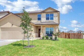 110 Spurfowl in San Antonio, TX - Building Photo - Building Photo