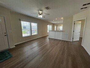 12116 County Rd 769 in Lake Suzy, FL - Building Photo - Building Photo