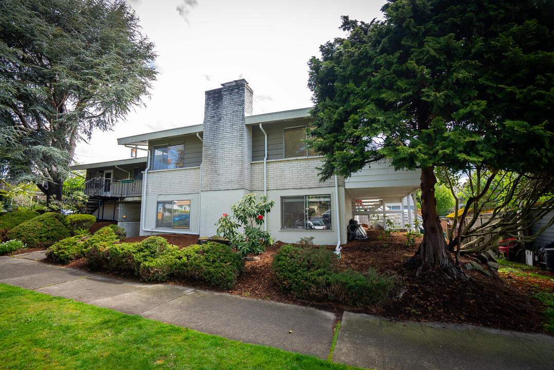 957 NW 62nd St, Unit downstair unit in Seattle, WA - Building Photo