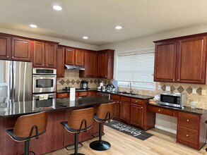 830 Pimlicon Pl in Suwanee, GA - Building Photo - Building Photo