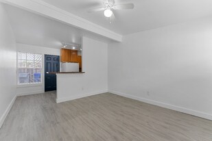 1141 NE 23rd Terrace, Unit 1141 NE 23rd Terrace, Unit 4 in Pompano Beach, FL - Building Photo