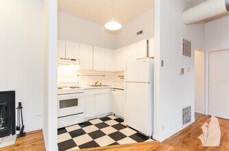 2057 W Dickens Ave in Chicago, IL - Building Photo - Building Photo