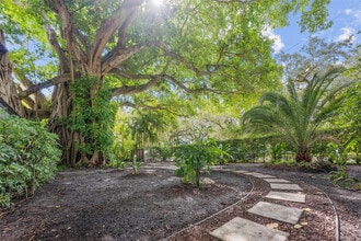 1221 SW 18th St in Fort Lauderdale, FL - Building Photo - Building Photo