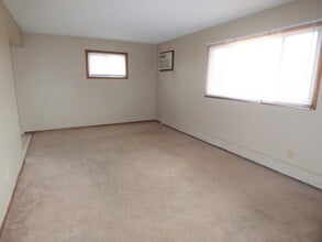 2210 18 1/2 Ave NW, Unit 1 in Rochester, MN - Building Photo - Building Photo