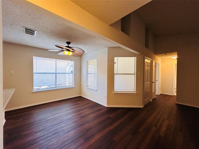 5940 Kevin Kelly Pl in Austin, TX - Building Photo - Building Photo