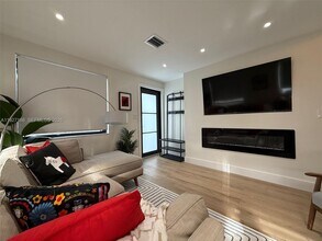 1716 SW 11th St in Miami, FL - Building Photo - Building Photo