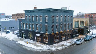 186 Monroe Ave in Rochester, NY - Building Photo