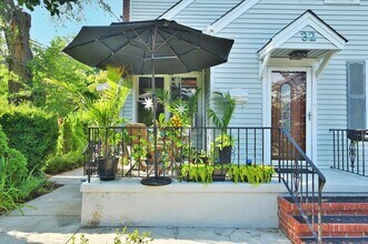 32 Franklin Ave-Unit -Upper in Sea Cliff, NY - Building Photo - Building Photo