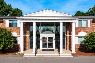 Huntington House Apartments in Riverview, MI - Building Photo