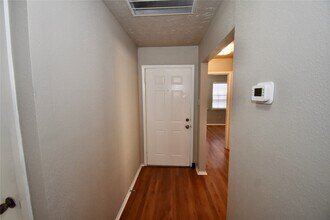 9231 Goodmeadow Dr in Houston, TX - Building Photo - Building Photo