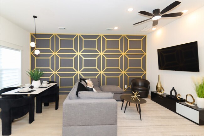 4902 Higgins St in Houston, TX - Building Photo - Building Photo