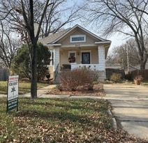 940 S Cedar St in Ottawa, KS - Building Photo