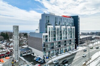 Merge Condos in Toronto, ON - Building Photo - Building Photo