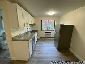 15 Chester St in Cambridge, MA - Building Photo