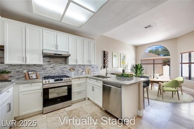 property at 2723 Seabridge Dr