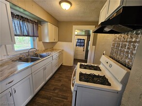 1201 Smithfarm Ave in Akron, OH - Building Photo - Building Photo