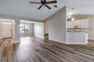 4030 Broken Arrow Ct in Destin, FL - Building Photo - Building Photo