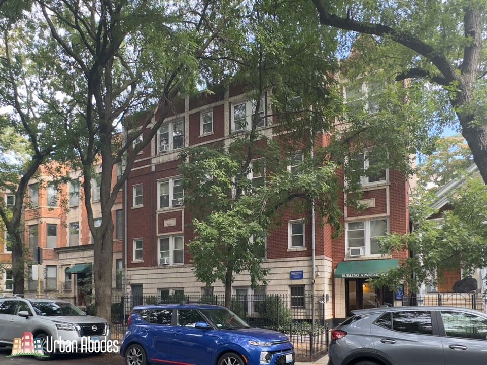 2831 N Burling St, Unit M03B in Chicago, IL - Foto de edificio