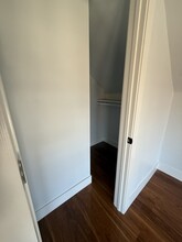 1367 Burdette Ave, Unit Apt 2 in Cincinnati, OH - Building Photo - Building Photo