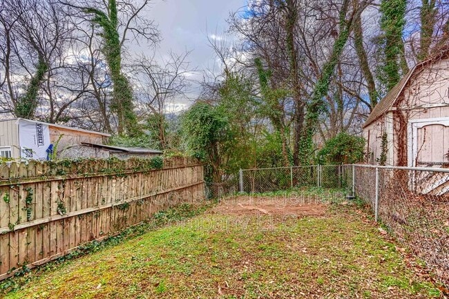 431 Caledonia Ave in Halethorpe, MD - Building Photo - Building Photo