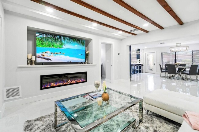 324 Bamboo Rd in Palm Beach Shores, FL - Building Photo - Building Photo