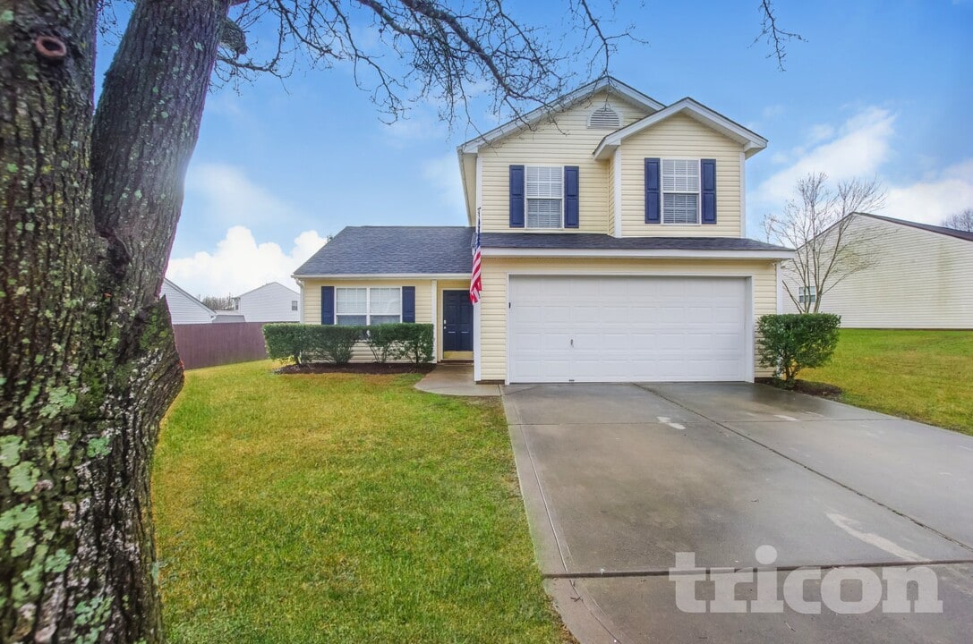 4932 Aldersbrook Dr in Monroe, NC - Building Photo