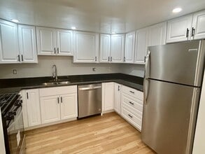 6466 Mt Vernon Ln in Glen Burnie, MD - Building Photo - Building Photo