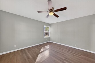 228 Cameron Rd in St. Louis, MO - Building Photo - Building Photo